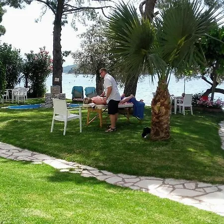 מלון דירות Coralli Beach Studios-