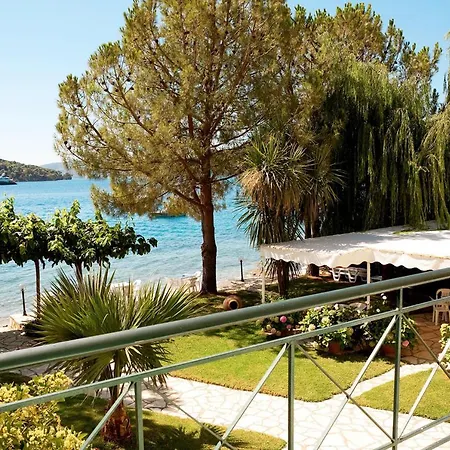 מלון דירות Coralli Beach Studios-