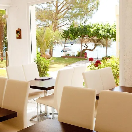 Coralli Beach Studios- Hotel apartamentowy