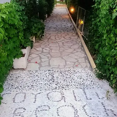 Coralli Beach Studios- Hotel apartamentowy *