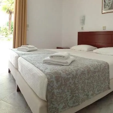 Coralli Beach Studios- *