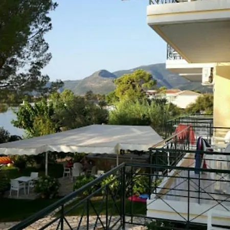 Hotel apartamentowy Coralli Beach Studios- Nydri (Lefkada)