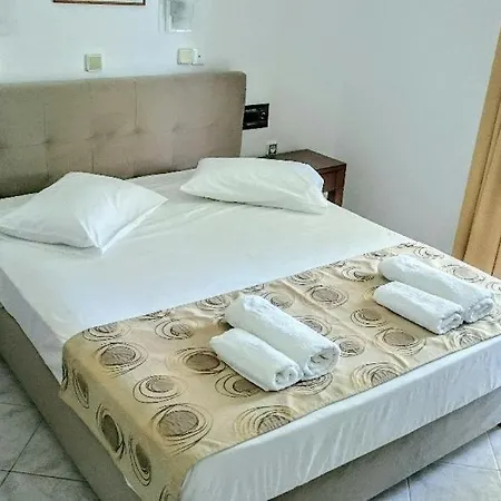 Hotel apartamentowy Coralli Beach Studios- *