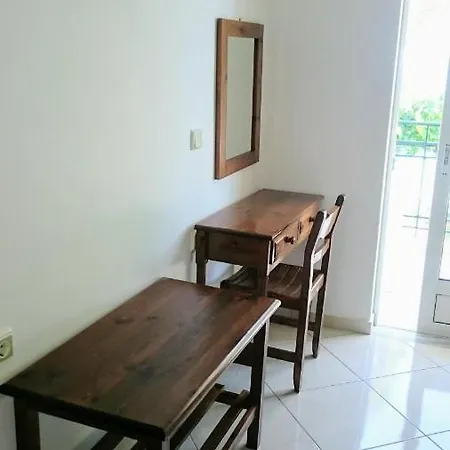 Coralli Beach Studios- Hotel apartamentowy *