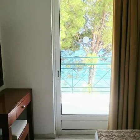 Coralli Beach Studios- Hotel apartamentowy Nydri (Lefkada)