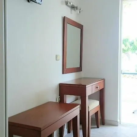 Hotel apartamentowy Coralli Beach Studios- *