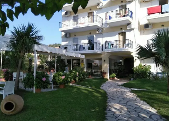 Апарт-отель Coralli Beach Studios- Нидри